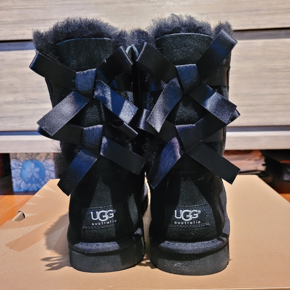 LAST DAY 12/31/24 ‼️ UGG Kids Bailey Bow in Black
